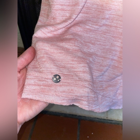 5/$25 WILLIAM Rast | Heathered Pink Cut Out Asymmetrical Pullover Knit Top - Picture 4 of 13